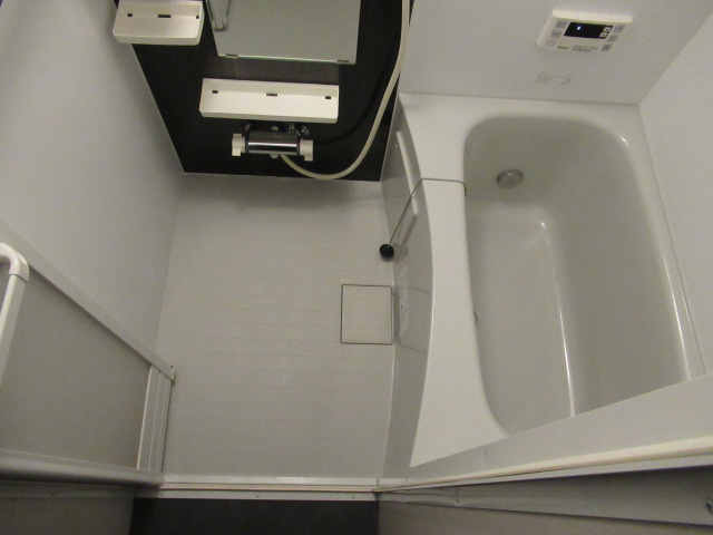 クレアージュ山手の浴室