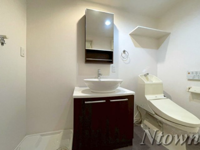 【独立洗面台】 | サンエイブリッジⅡ | ゆったりとスペースのある洗面所