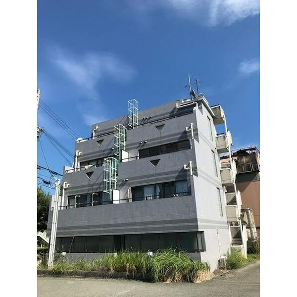 サカエマンションの外観