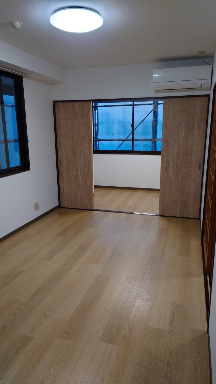 クレマティースレジデンス松島の洋室