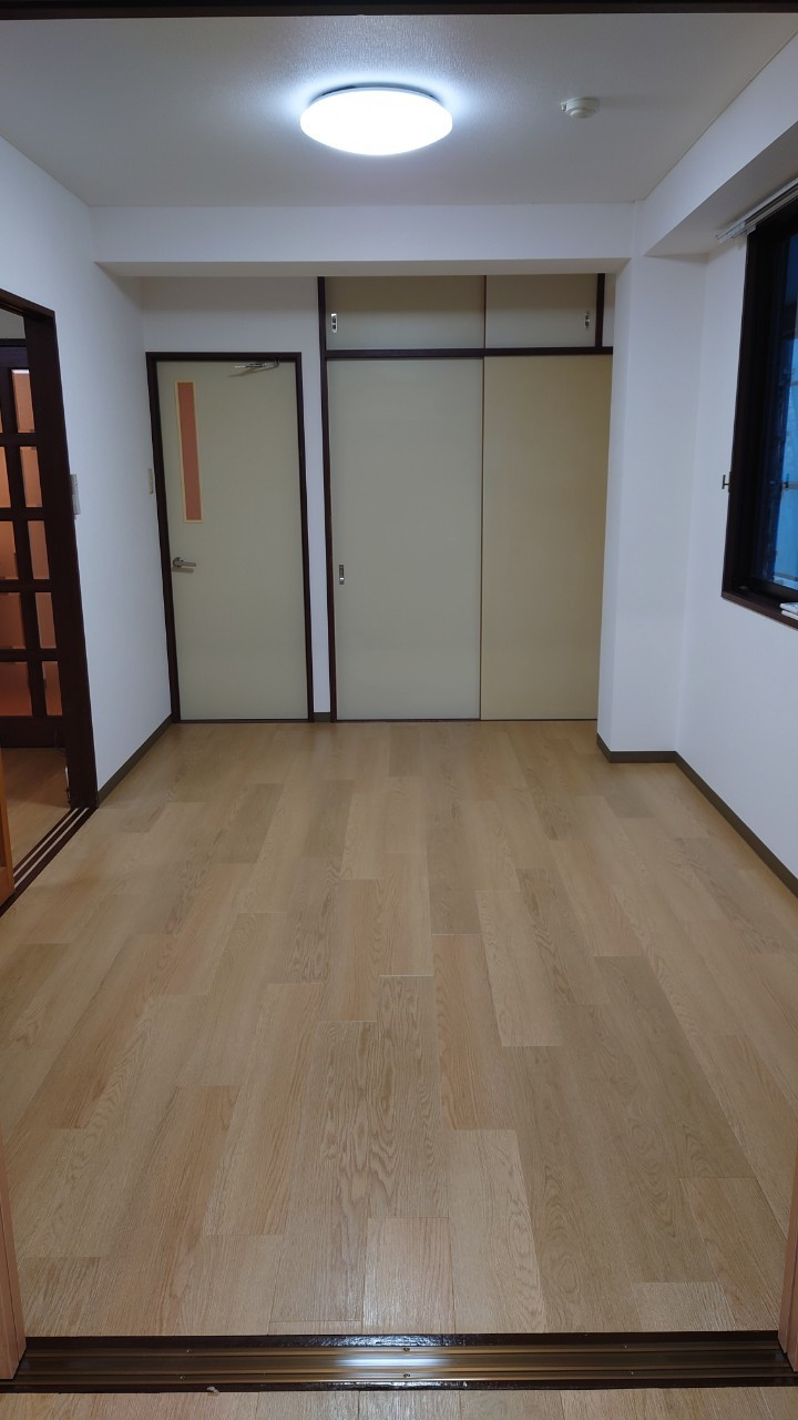 クレマティースレジデンス松島の洋室