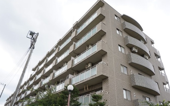 エステ・スクエア川崎の外観|エステ・スクエア川崎　平成7年11月築　全59戸　ゆとりの3LDK　陽当良好　室内フルリノベーション　アフターサービス保証付き　ペット飼育可能も嬉しいポイント