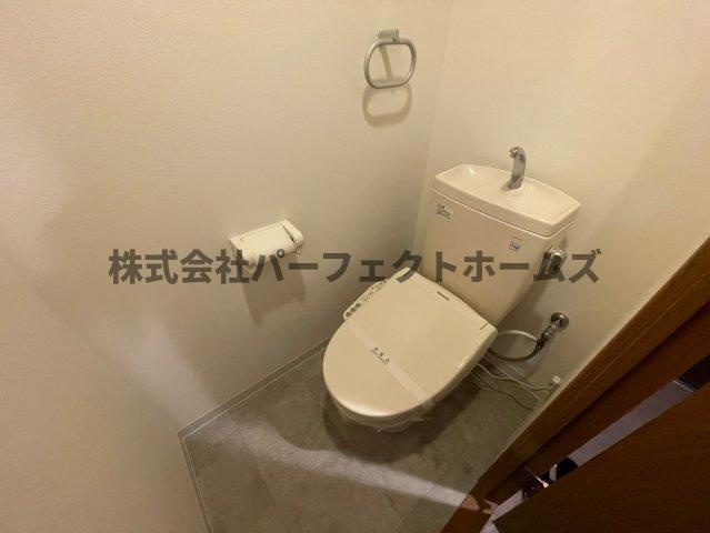 枚方グランドマンションのトイレ|ゆったりとした空間のトイレです