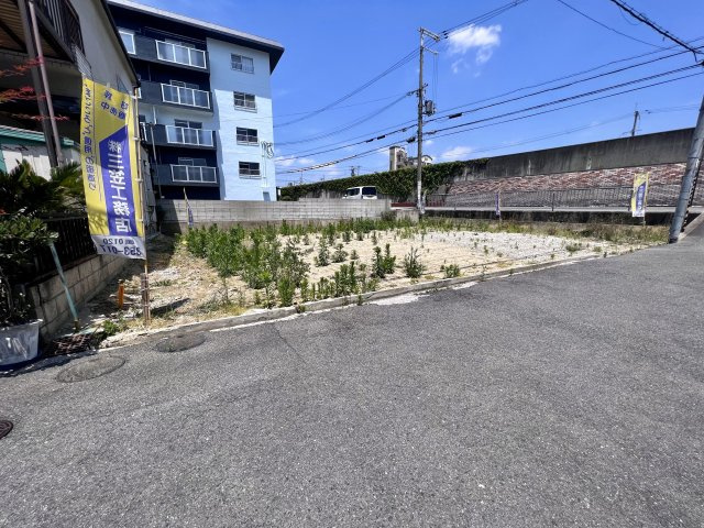 【建築条件付き土地】グラッド・タウン浜町の前面道路含む現地写真|■土地が約80坪ありますので、お車も4台以上駐車可能です♪♪