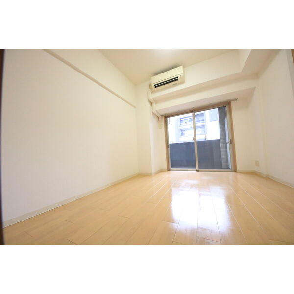 ライブコート千種の居間・リビング