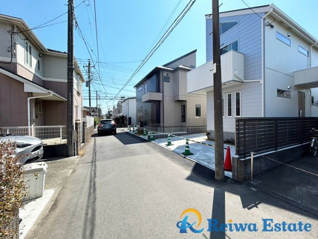 新築戸建　藤沢市辻堂東海岸3丁目の前面道路含む現地写真