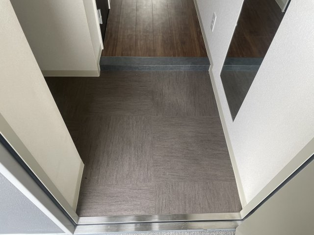 エスペーロ青山北の玄関