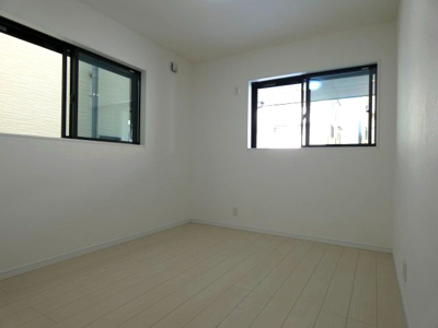 【洋室】 | 熱田区三番町　新築戸建　２号棟 | 居住スペースとして十分な広さを確保しているので、お子様用のお部屋としてご利用できます♪