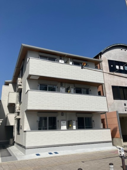 ペルル新広の外観