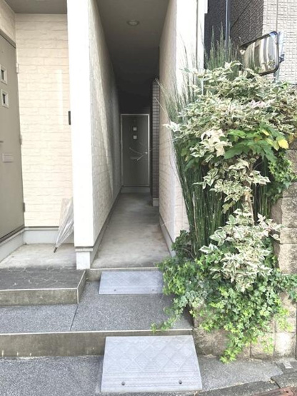 【エントランス】