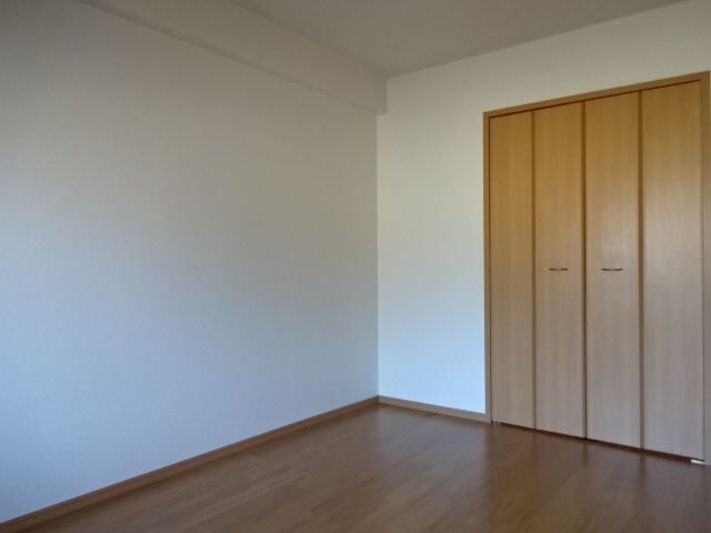 ラフォーレ広畑の寝室