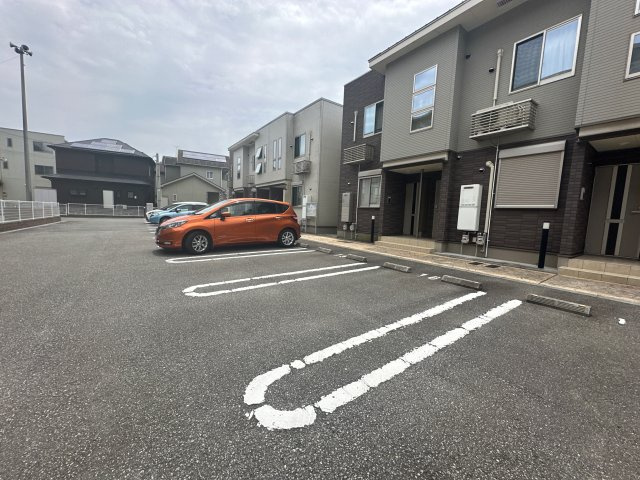 カルムメゾンⅡの駐車場