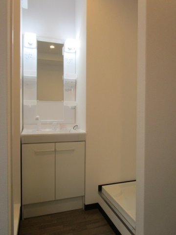 大阪市淀川区十三元今里２丁目の賃貸マンションの洗面所