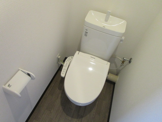 大阪市淀川区十三元今里２丁目の賃貸マンションのトイレ