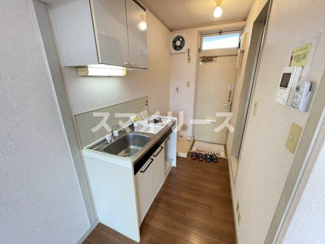 グリーンプラザBの玄関
