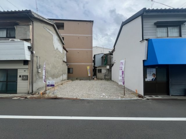 【建築条件付き土地】サン・タウン平池町の外観|２０２４年10月１8日撮影
前道広々１０ｍ超えで解放感あります！