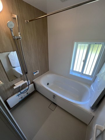 【建築条件付き土地】サン・タウン平池町のその他|浴室乾燥機付き！
１坪あり広々！