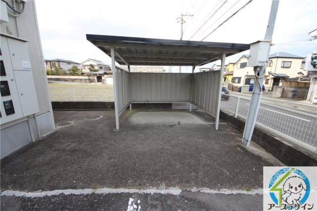 王塚公園ハイツの駐車場