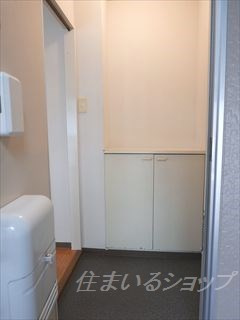 シャトルあすか　Ｂの玄関