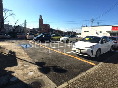 【駐車場】 | 愛石ビル | 駐車場があります