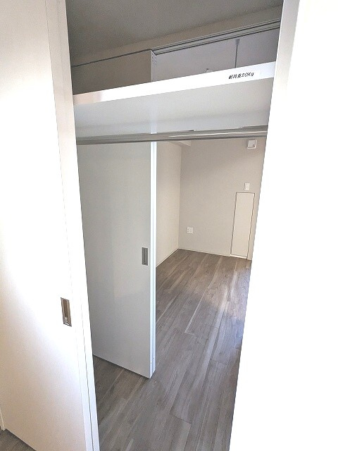 ONE ROOF RESIDENCE上野御徒町の収納|ウォークスルークローゼット