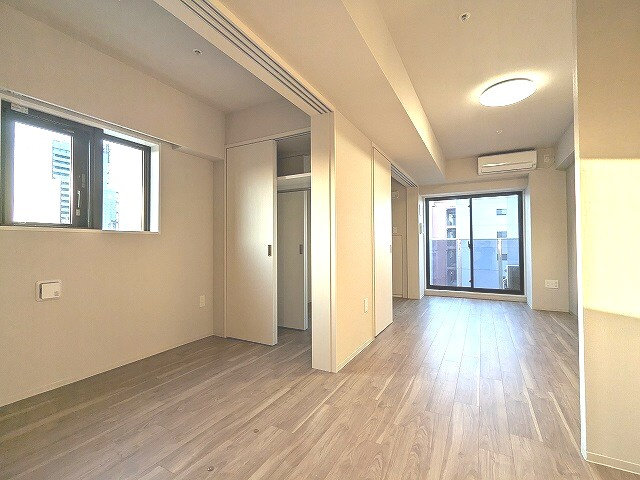 ONE ROOF RESIDENCE上野御徒町のバルコニー|エアコン3台付、インターネット無料