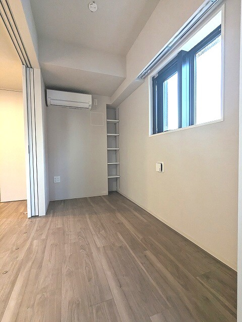 ONE ROOF RESIDENCE上野御徒町の内装|3.2帖洋室、エアコン3台付、インターネット無料