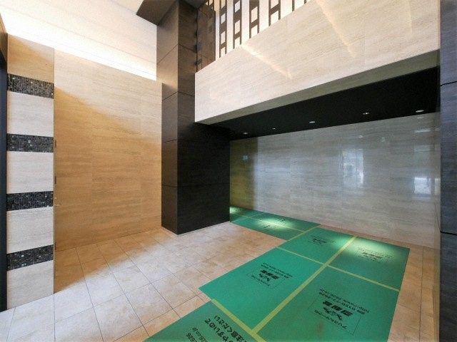 エスリードレジデンス大阪本町のロビー