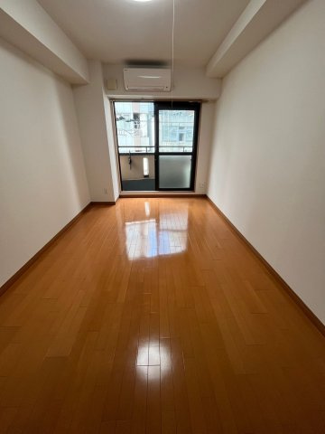 ドムール天満の居間・リビング