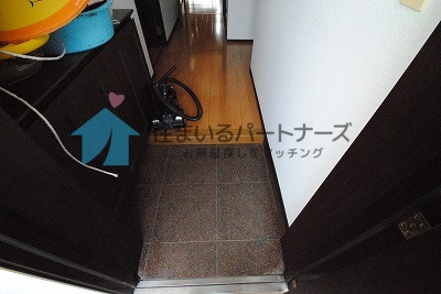 ライオンズマンションマキシム櫛原の玄関|落ち着いた玄関です