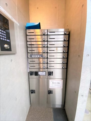 「防音マンション」ラシクラス練馬エトワールのその他共用部分|宅配ボックスがあって安心