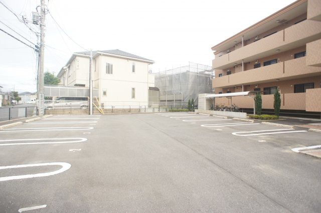 シュロス松前台の駐車場