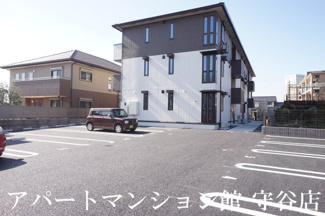 【駐車場】