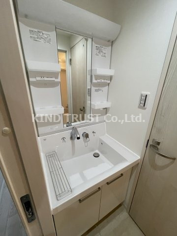 オアーゼ梅田東の洗面所|脱衣スペースもあります