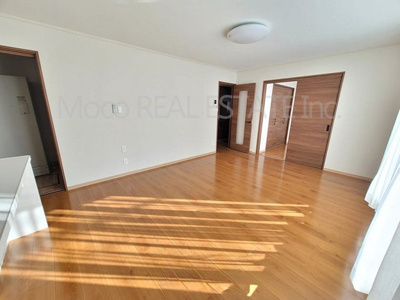 【居間・リビング】 | 北見市西富町新築住宅