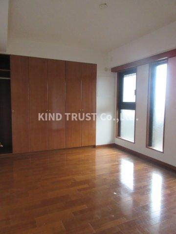 リーガル西天満Ⅱの居間・リビング|使いやすいリビングです