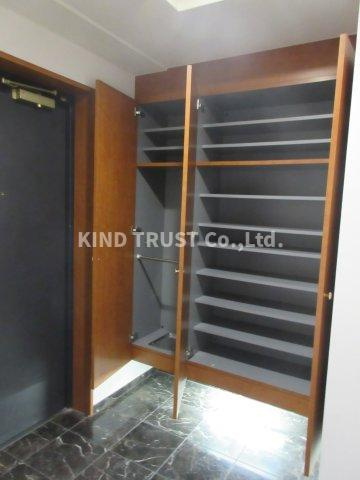 リーガル西天満Ⅱの収納|大きなものも収納できそうです