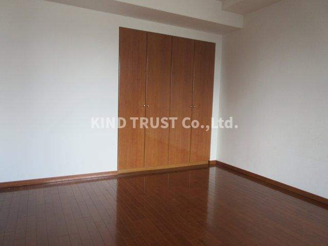 リーガル西天満Ⅱの収納|こまごまとしたものを収納できそうですね