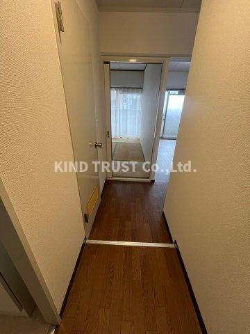 岡本ビルの玄関|玄関です