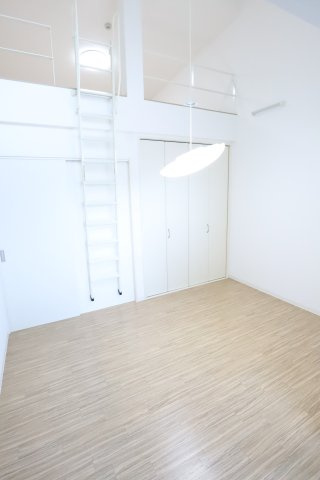 大阪市都島区都島本通２丁目の賃貸マンションの居間・リビング