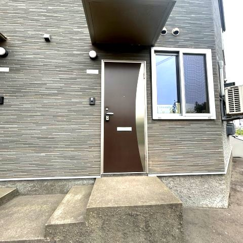 デリス・メゾン中島のエントランス