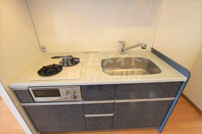 【キッチン】 | リーガル弁天町Ⅱ | きれいなキッチンです