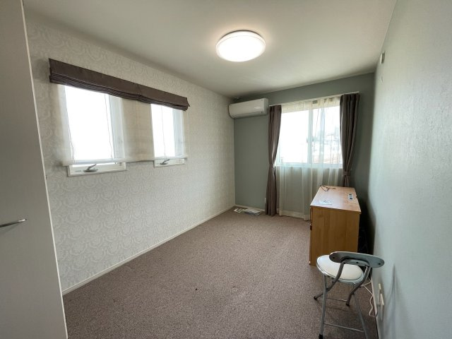 西舞子１丁目戸建の洋室