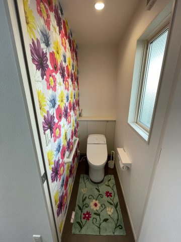 西舞子１丁目戸建のトイレ