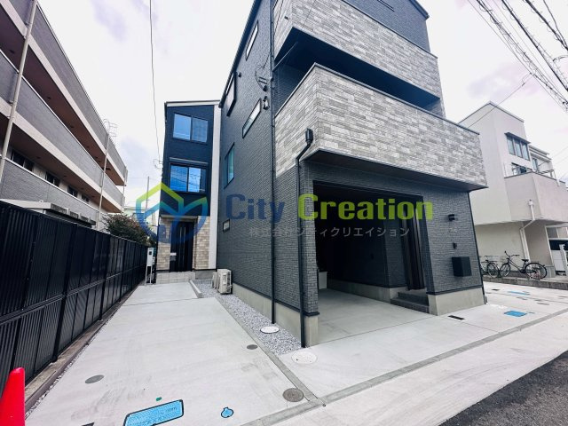 藤沢市辻堂新町　新築戸建ての外観