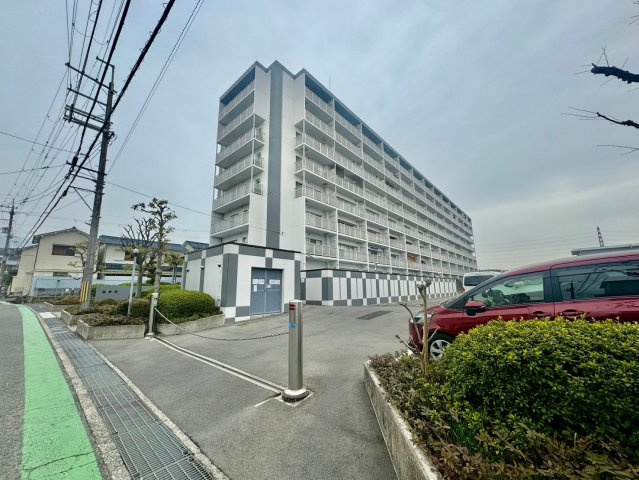 四条畷ロイヤルマンション　中古マンションの外観