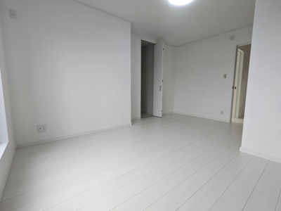 【洋室】 | 大東市三箇１丁目新築戸建 | 洋室（約8.4帖）