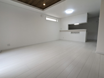 【居間・リビング】 | 大東市三箇１丁目新築戸建 | LDK（約19.15帖）