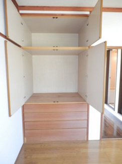 【収納】 | カーサ・エルマノB棟 | 反転タイプの画像です