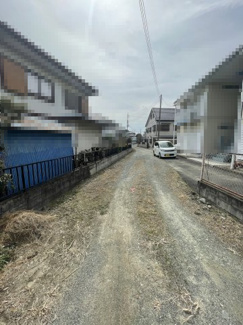 【前面道路含む現地写真】